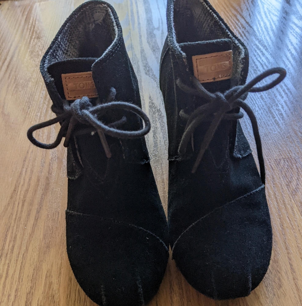 Toms Wedges